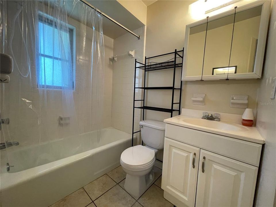 最近售出: $485,000 (3 贝兹, 2 浴室, 1354 平方英尺)