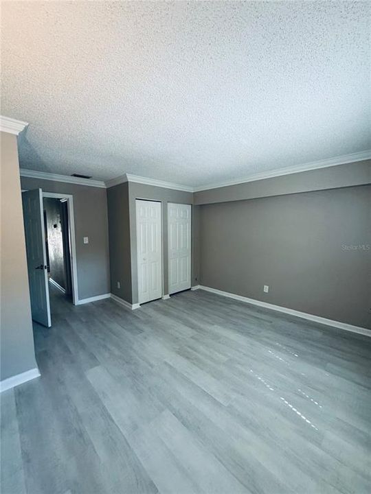 Active With Contract: $179,900 (1 beds, 1 baths, 678 Square Feet)