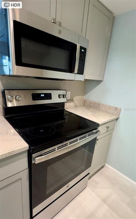 Active With Contract: $179,900 (1 beds, 1 baths, 678 Square Feet)