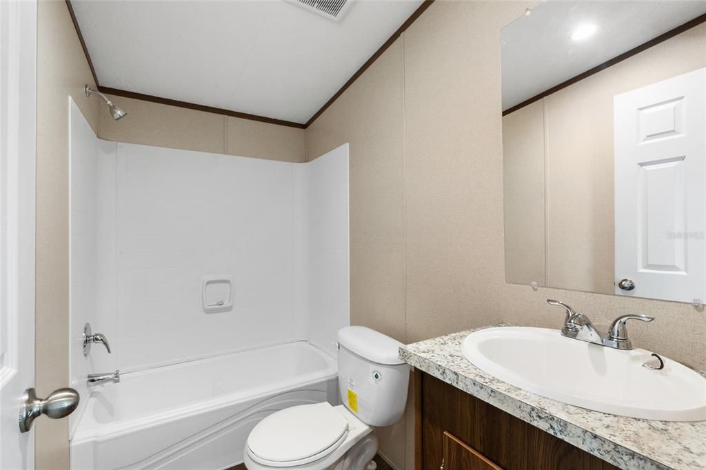 Недавно продано: $205,000 (3 спален, 2 ванн, 1248 Квадратных фут)