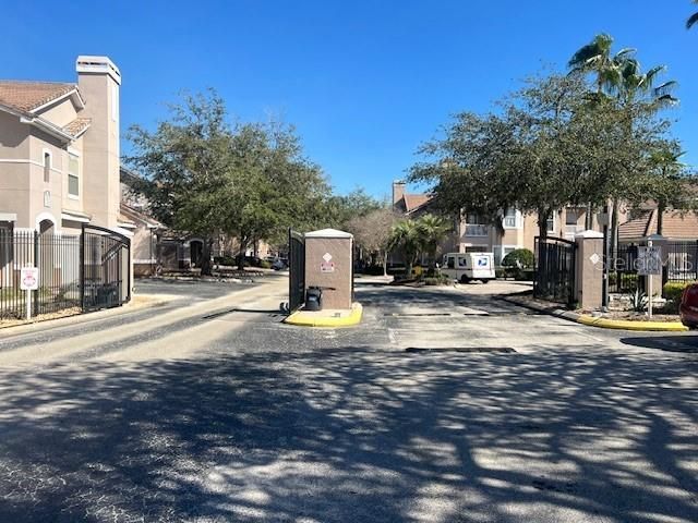 Recently Sold: $129,990 (1 beds, 1 baths, 951 Square Feet)