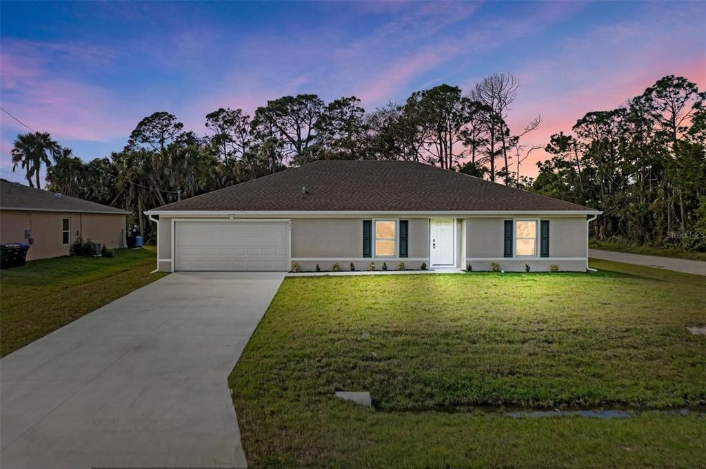 Recently Sold: $349,000 (4 beds, 2 baths, 2200 Square Feet)