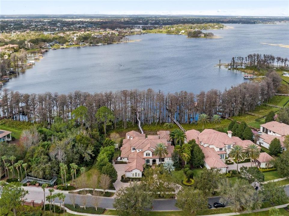 Recently Sold: $6,000,000 (6 beds, 7 baths, 8330 Square Feet)