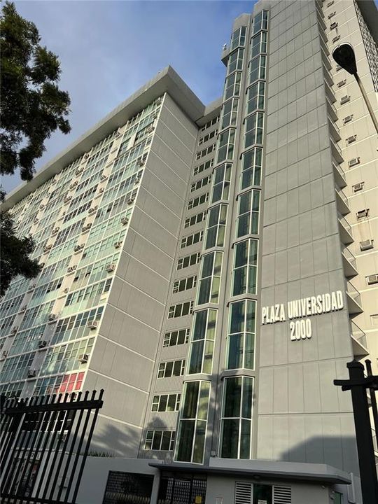 Recently Sold: $137,000 (1 beds, 1 baths, 736 Square Feet)