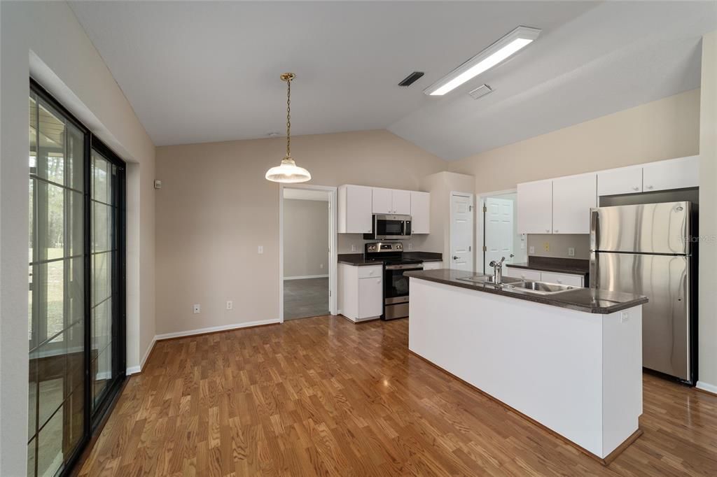 Active With Contract: $245,000 (3 beds, 2 baths, 1314 Square Feet)