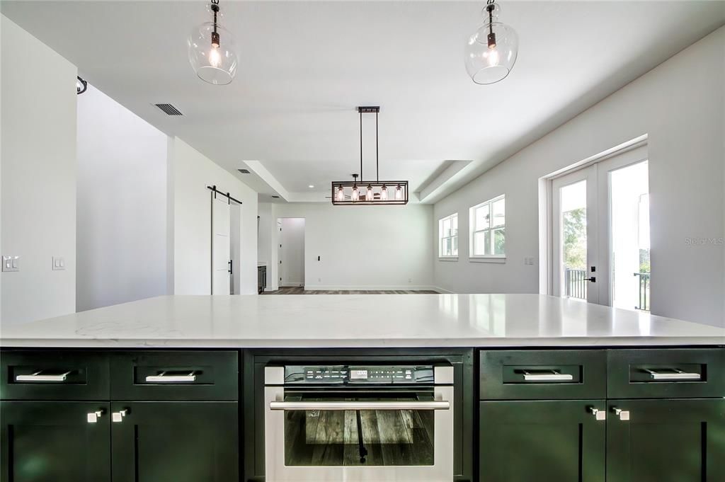 Recently Sold: $749,000 (3 beds, 2 baths, 2616 Square Feet)