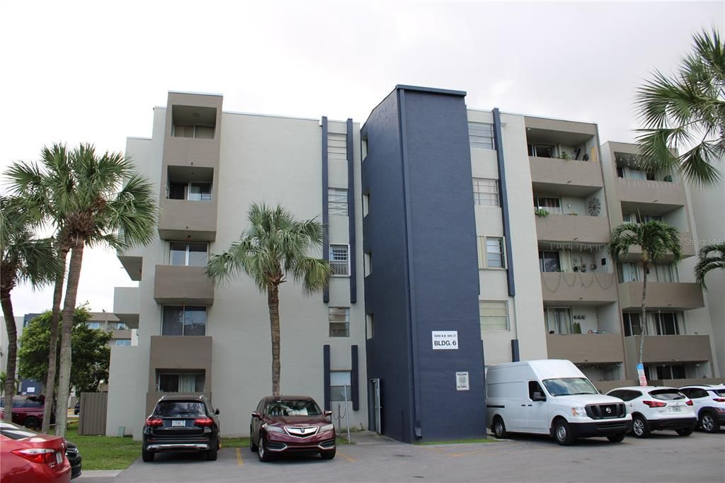 Recently Sold: $265,000 (2 beds, 2 baths, 960 Square Feet)