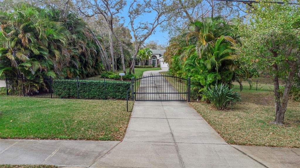 Recently Sold: $1,500,000 (4 beds, 3 baths, 3194 Square Feet)