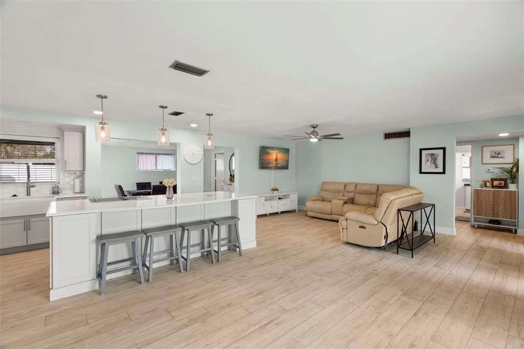 Recently Sold: $499,000 (3 beds, 2 baths, 1543 Square Feet)