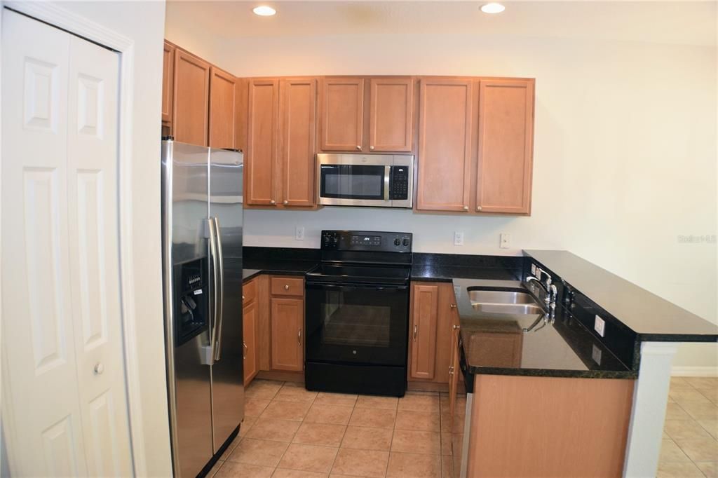 For Sale: $305,000 (2 beds, 2 baths, 1330 Square Feet)