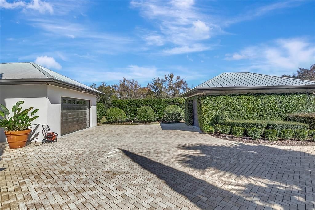 Recently Sold: $2,500,000 (5 beds, 4 baths, 6130 Square Feet)