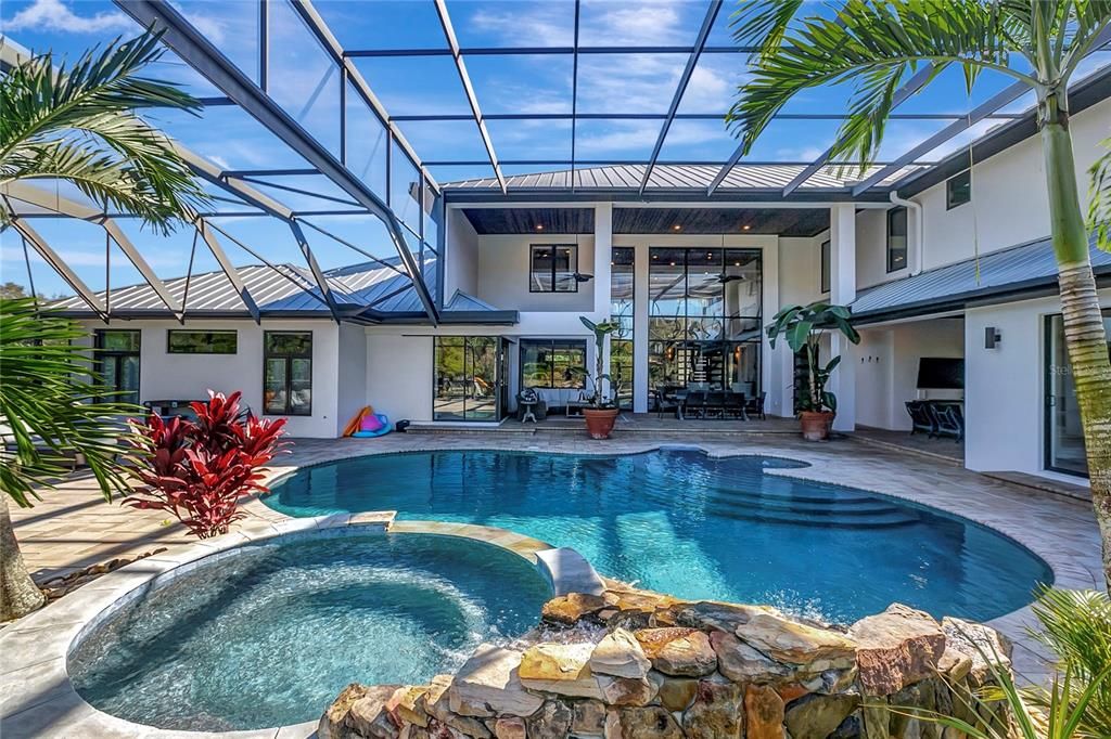 Recently Sold: $2,500,000 (5 beds, 4 baths, 6130 Square Feet)