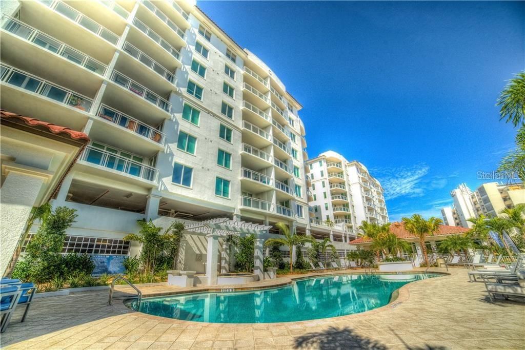 Recently Sold: $1,299,000 (2 beds, 2 baths, 1711 Square Feet)