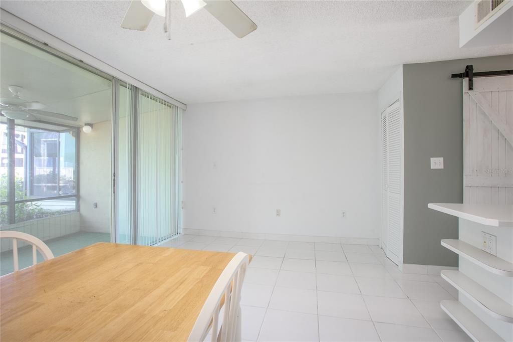 For Sale: $165,000 (2 beds, 2 baths, 1252 Square Feet)