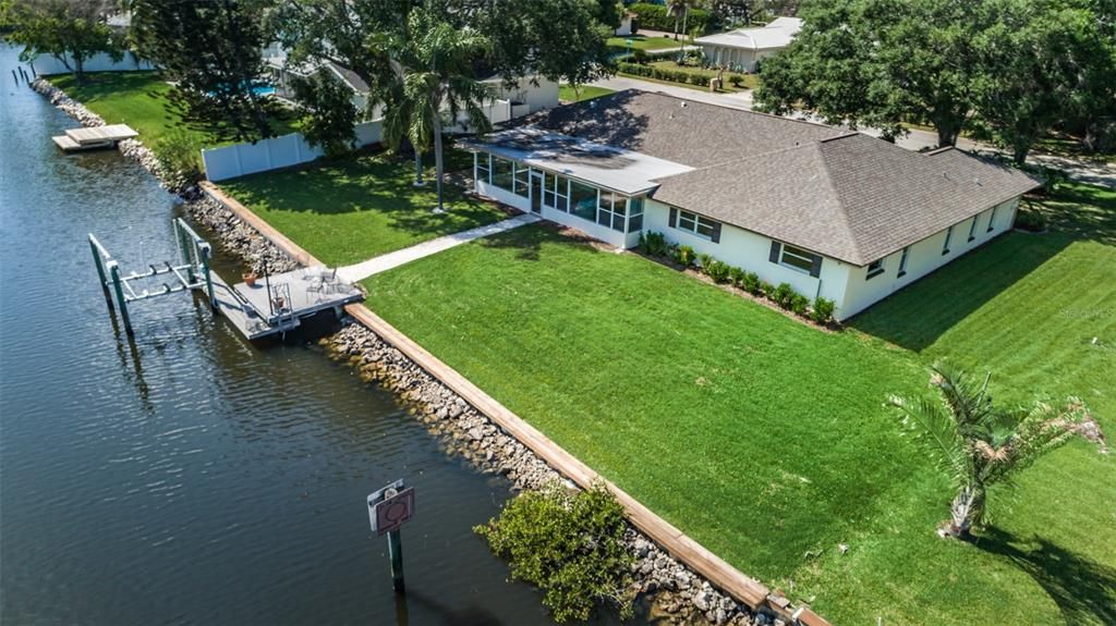 Waterfront living at it's best & short distance to Tampa Bay!!