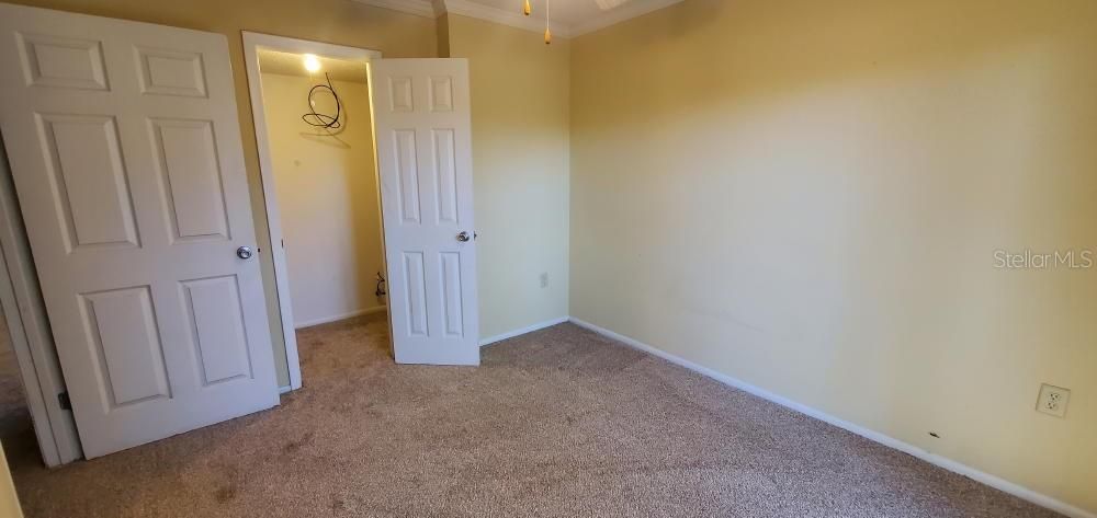 For Sale: $114,900 (2 beds, 1 baths, 992 Square Feet)
