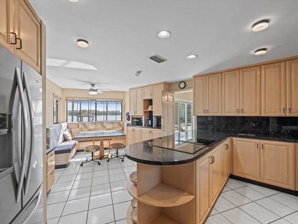 For Sale: $2,000,000 (5 beds, 4 baths, 4159 Square Feet)