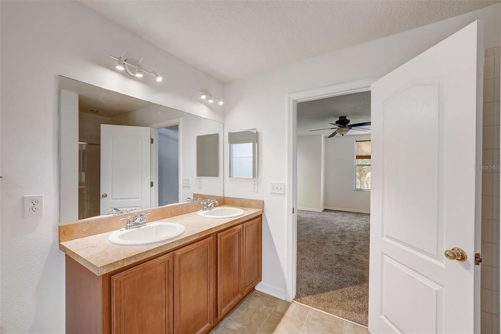 Recently Sold: $259,900 (3 beds, 2 baths, 1732 Square Feet)