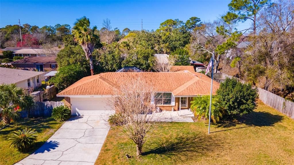Recently Sold: $495,000 (3 beds, 2 baths, 1472 Square Feet)