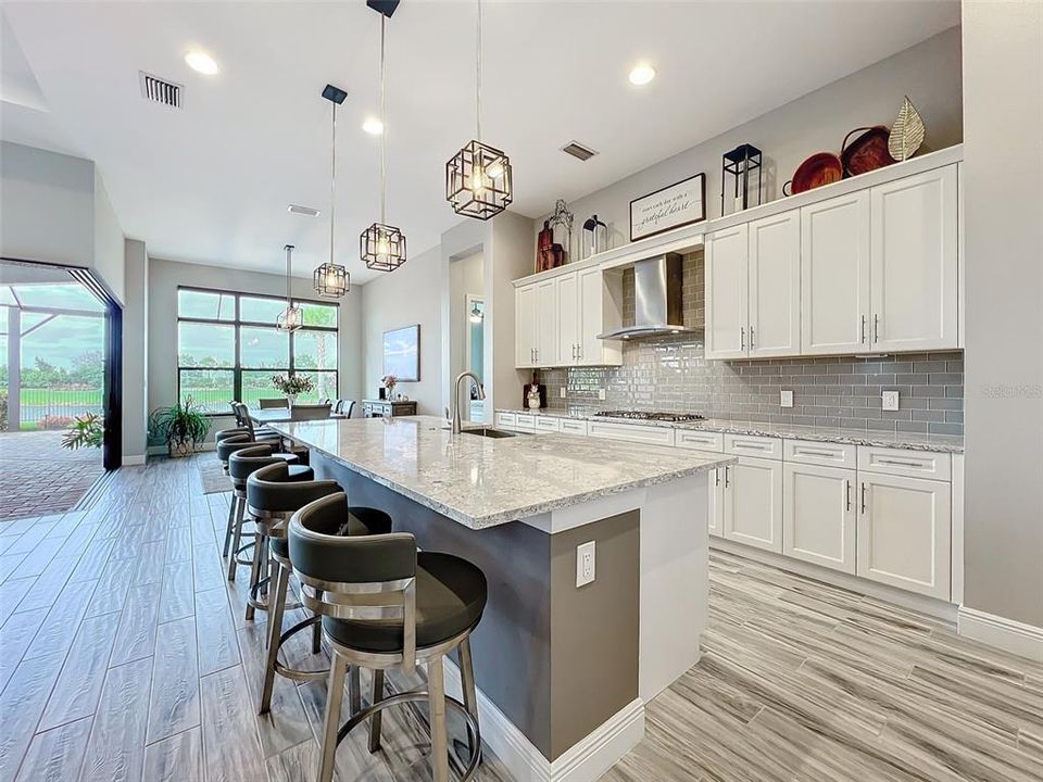 Active With Contract: $1,399,500 (3 beds, 3 baths, 2932 Square Feet)