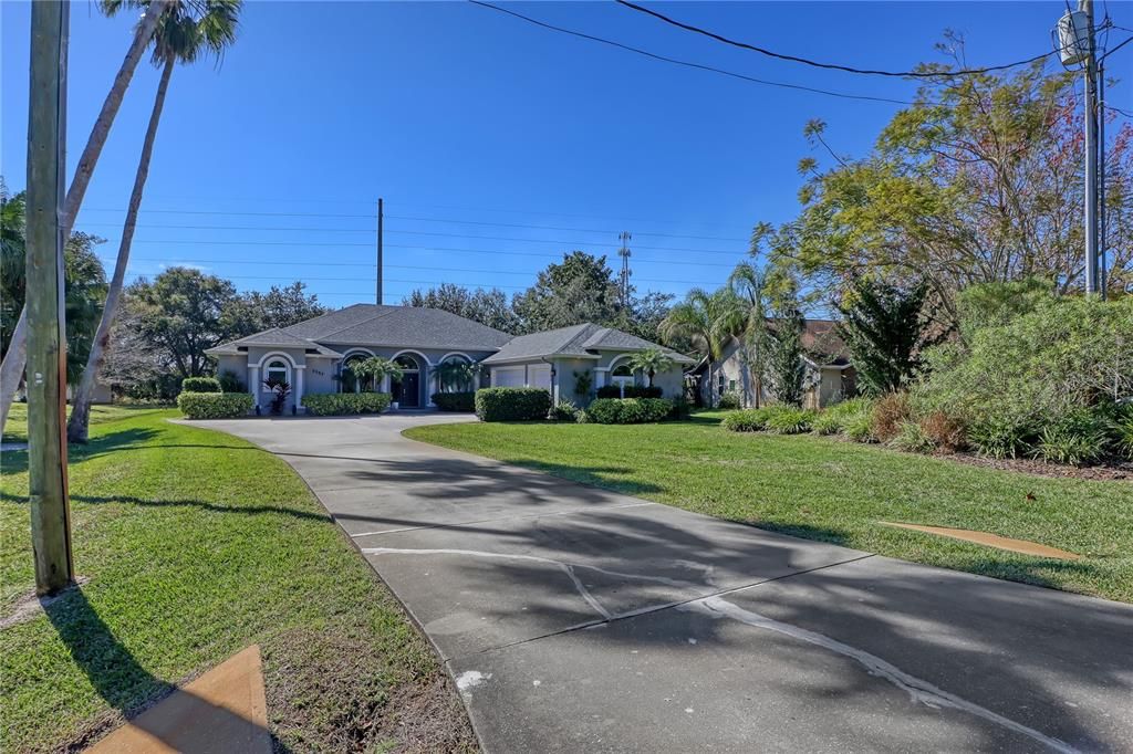 Active With Contract: $689,000 (4 beds, 3 baths, 2699 Square Feet)