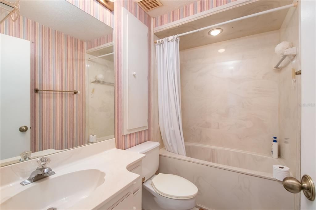待售: $595,000 (3 贝兹, 2 浴室, 1664 平方英尺)