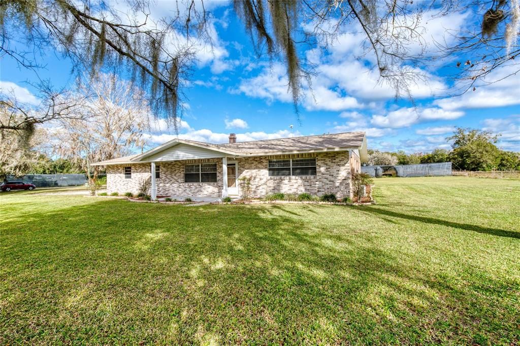 For Sale: $525,000 (3 beds, 2 baths, 1760 Square Feet)