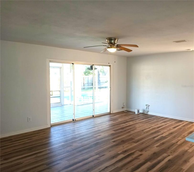 For Sale: $150,000 (3 beds, 2 baths, 1280 Square Feet)