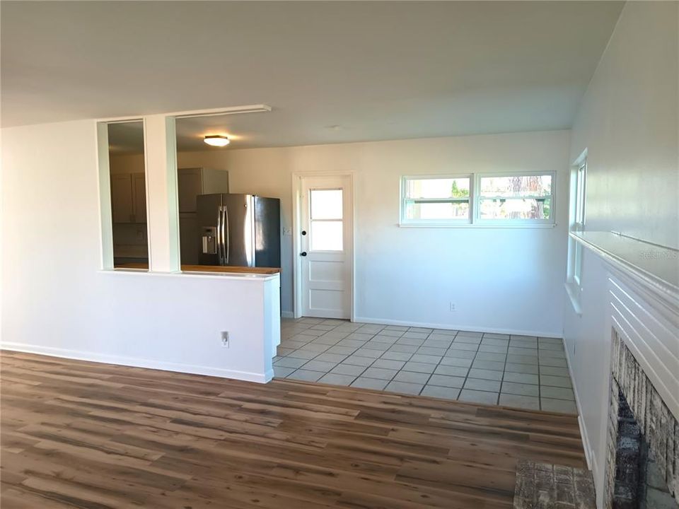 For Sale: $150,000 (3 beds, 2 baths, 1280 Square Feet)