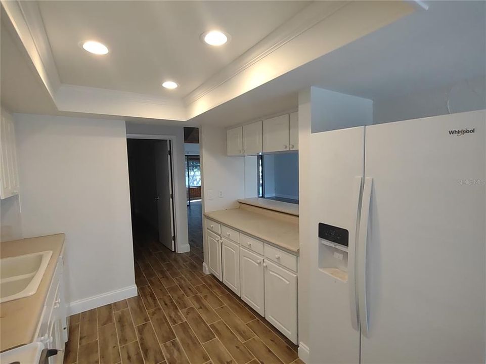 Active With Contract: $2,500 (3 beds, 2 baths, 1445 Square Feet)