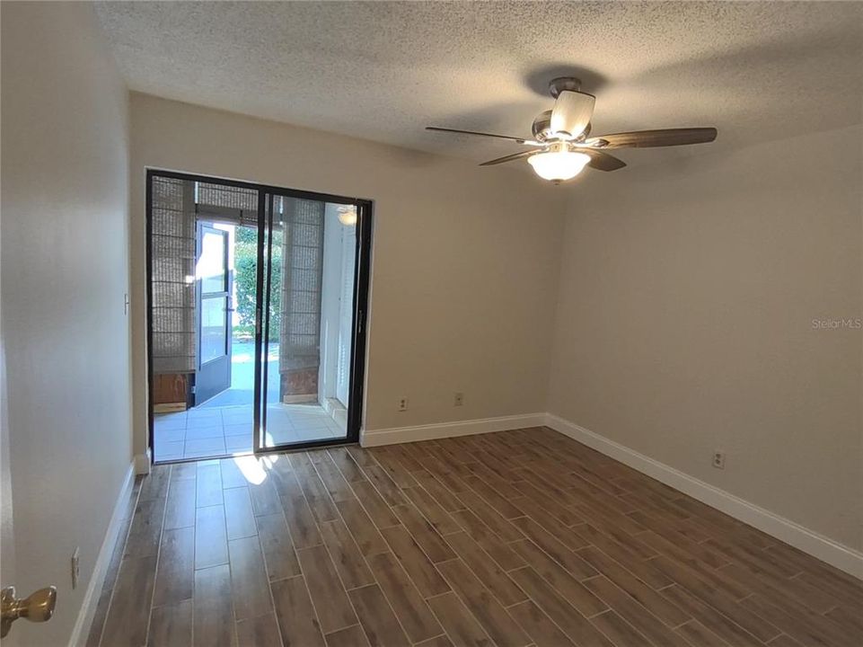 Active With Contract: $2,500 (3 beds, 2 baths, 1445 Square Feet)