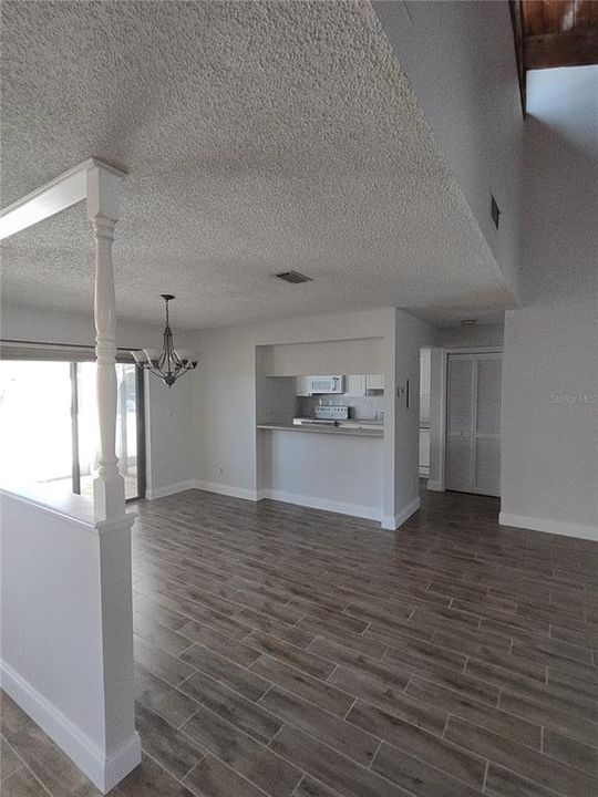 Active With Contract: $2,500 (3 beds, 2 baths, 1445 Square Feet)