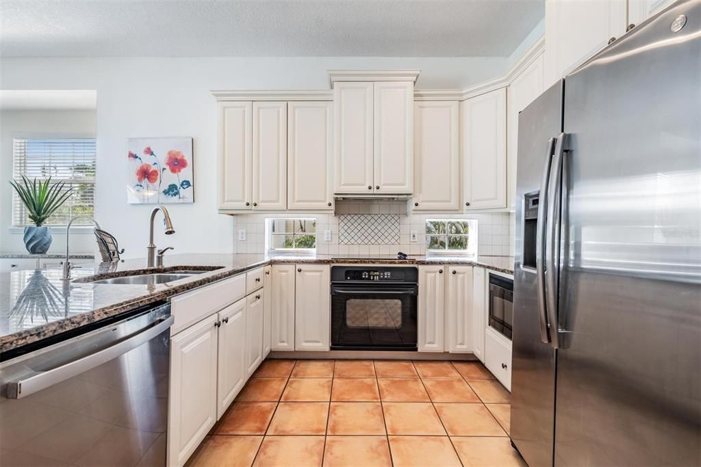 Recently Sold: $1,700,000 (3 beds, 2 baths, 2001 Square Feet)