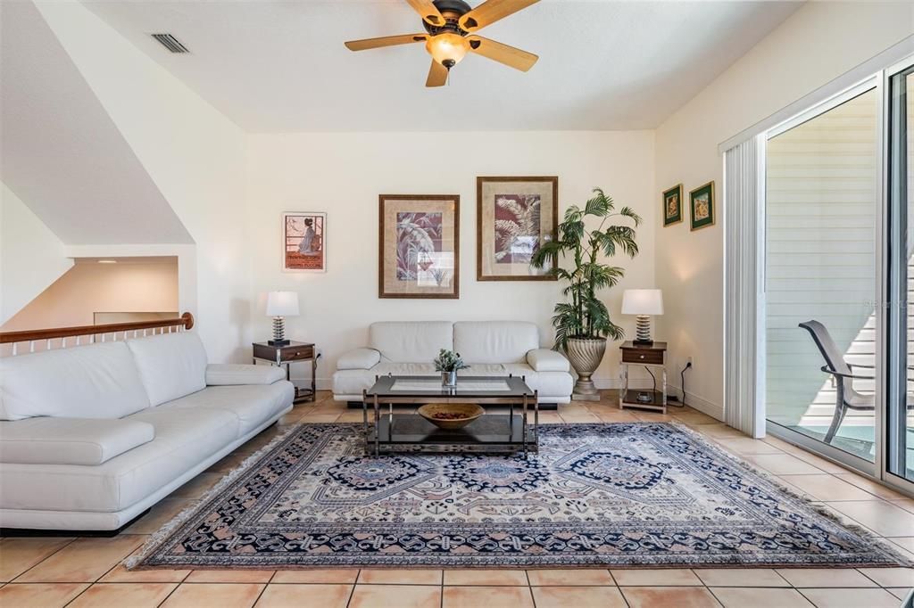 Recently Sold: $1,700,000 (3 beds, 2 baths, 2001 Square Feet)