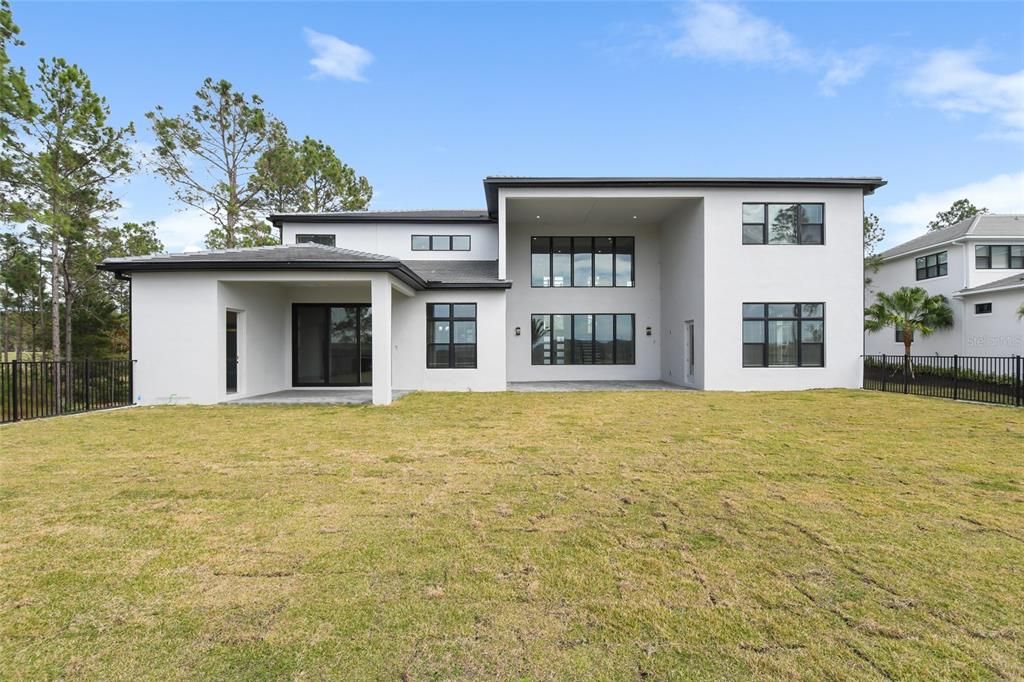 Recently Sold: $2,850,000 (5 beds, 6 baths, 6996 Square Feet)