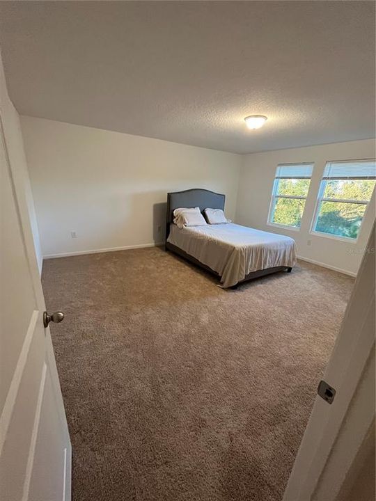For Rent: $2,700 (4 beds, 2 baths, 2132 Square Feet)