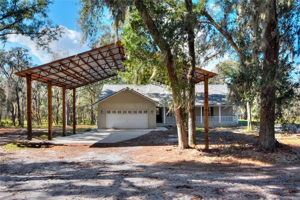Recently Sold: $750,000 (3 beds, 2 baths, 1496 Square Feet)