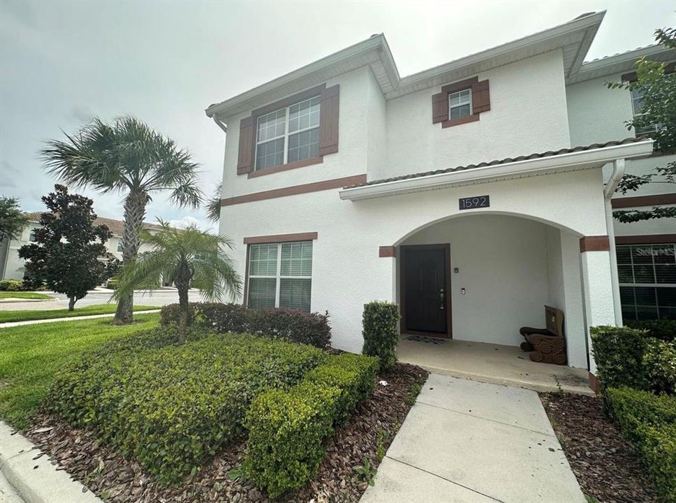 Recently Rented: $3,200 (5 beds, 4 baths, 2024 Square Feet)