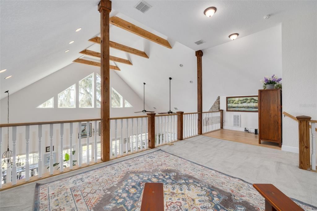 upstairs loft - looking at the beautiful beams and the back "sky windows"