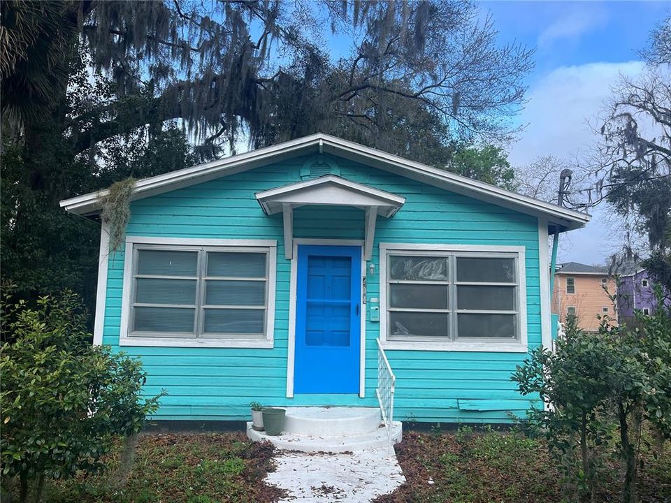 Recently Sold: $110,000 (3 beds, 1 baths, 904 Square Feet)