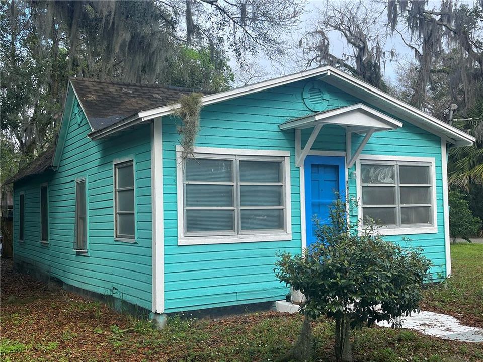 Recently Sold: $110,000 (3 beds, 1 baths, 904 Square Feet)