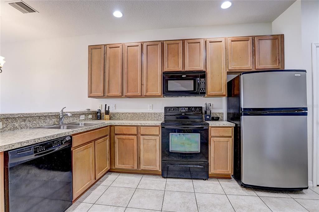 For Sale: $257,999 (2 beds, 2 baths, 1491 Square Feet)