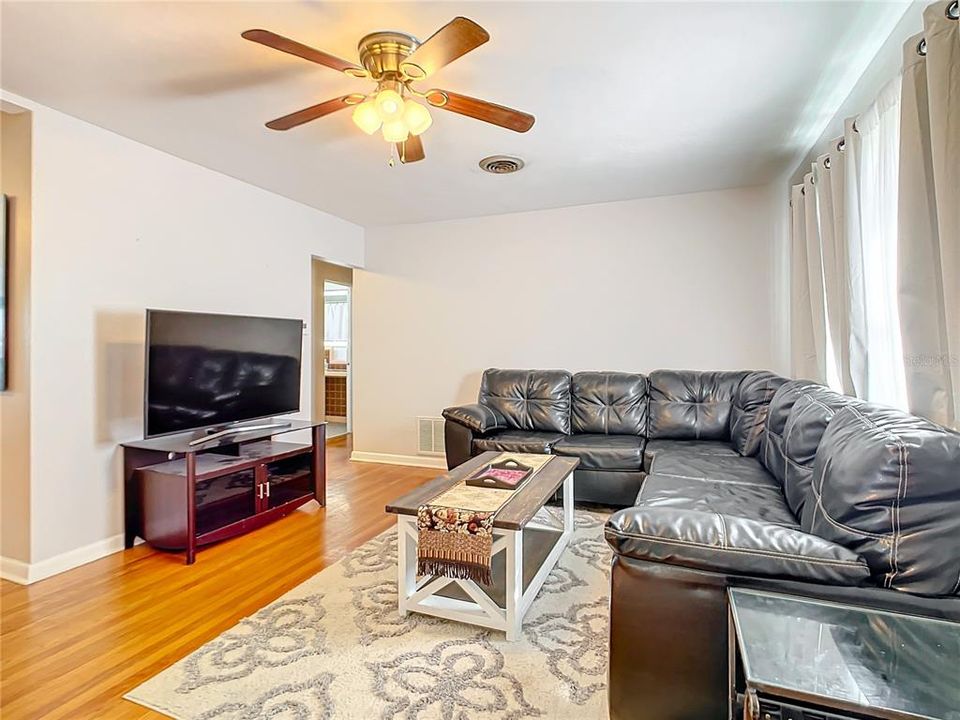 Active With Contract: $2,700 (3 beds, 2 baths, 1824 Square Feet)
