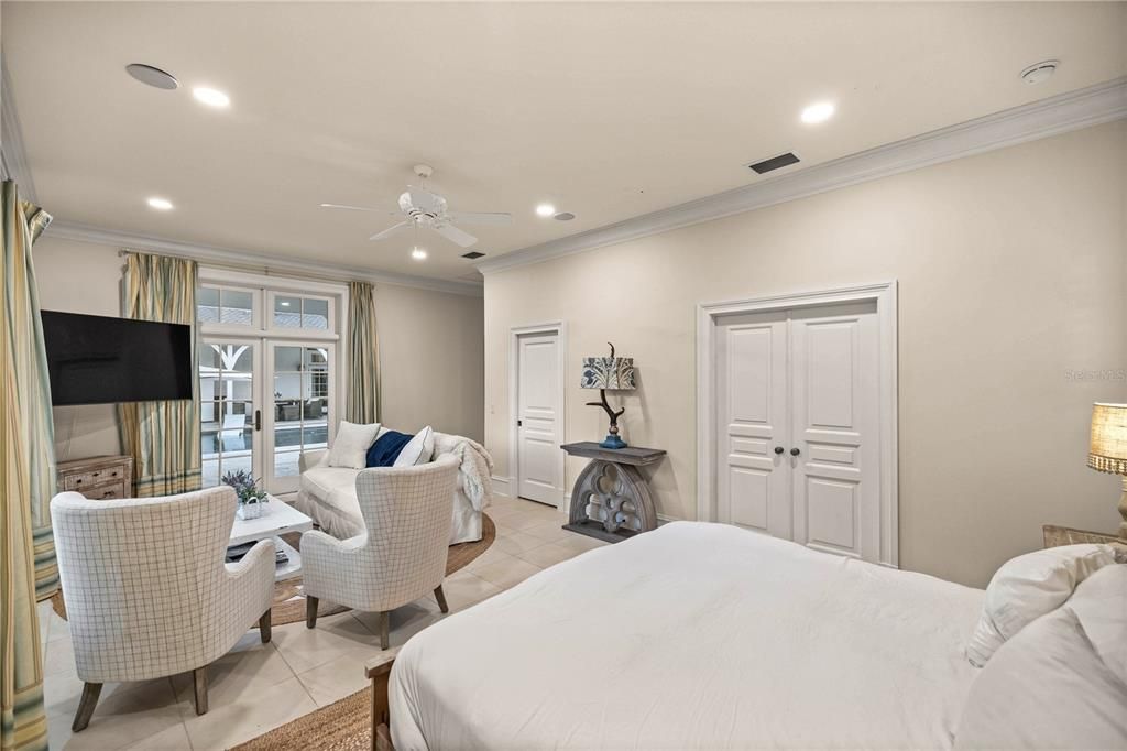 Recently Sold: $2,000,000 (4 beds, 3 baths, 3303 Square Feet)