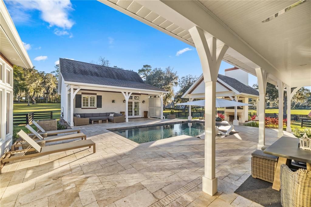 Recently Sold: $2,000,000 (4 beds, 3 baths, 3303 Square Feet)