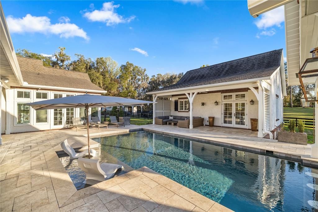 Recently Sold: $2,000,000 (4 beds, 3 baths, 3303 Square Feet)