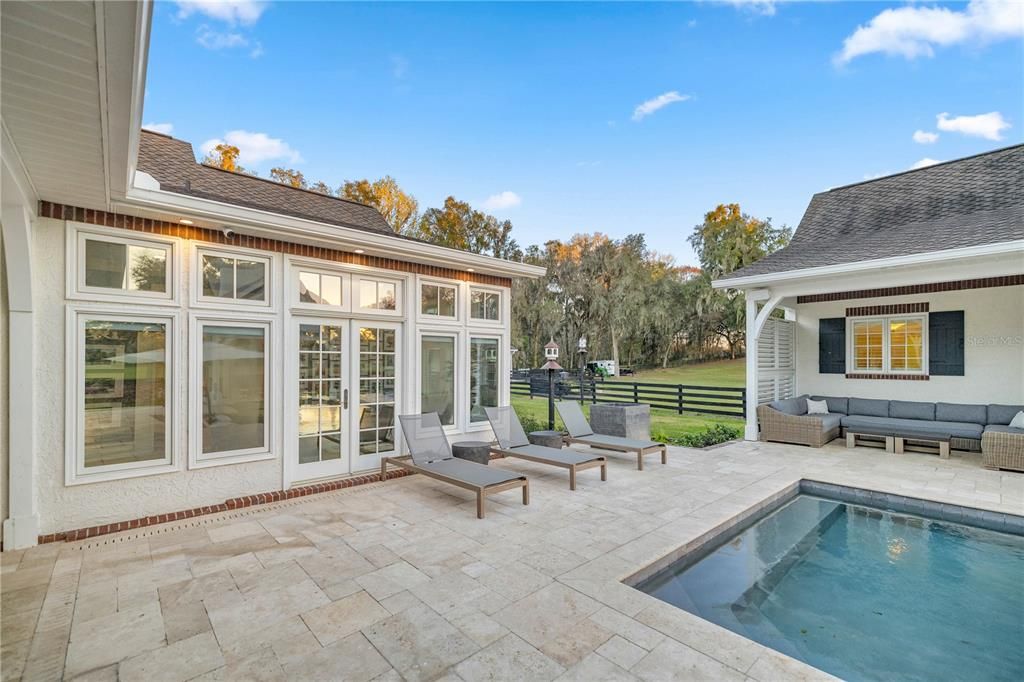 Recently Sold: $2,000,000 (4 beds, 3 baths, 3303 Square Feet)