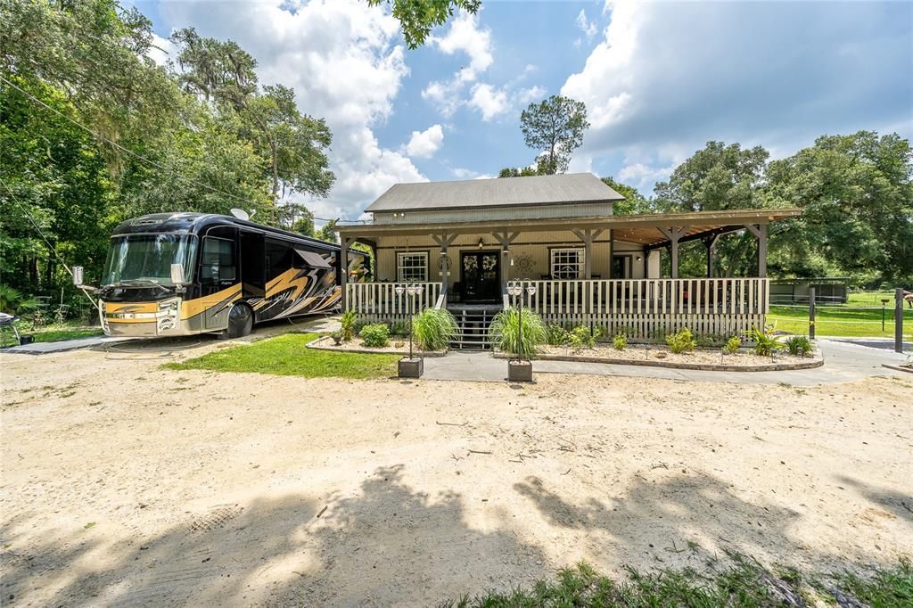 Recently Sold: $499,999 (3 beds, 2 baths, 1887 Square Feet)