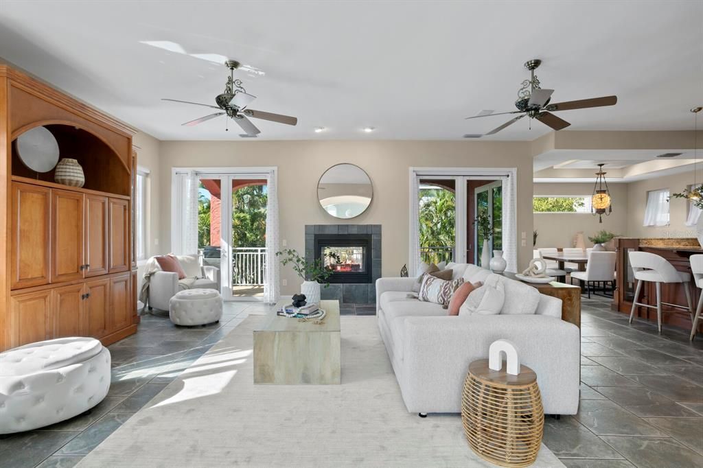 Active With Contract: $2,850,000 (3 beds, 4 baths, 2989 Square Feet)