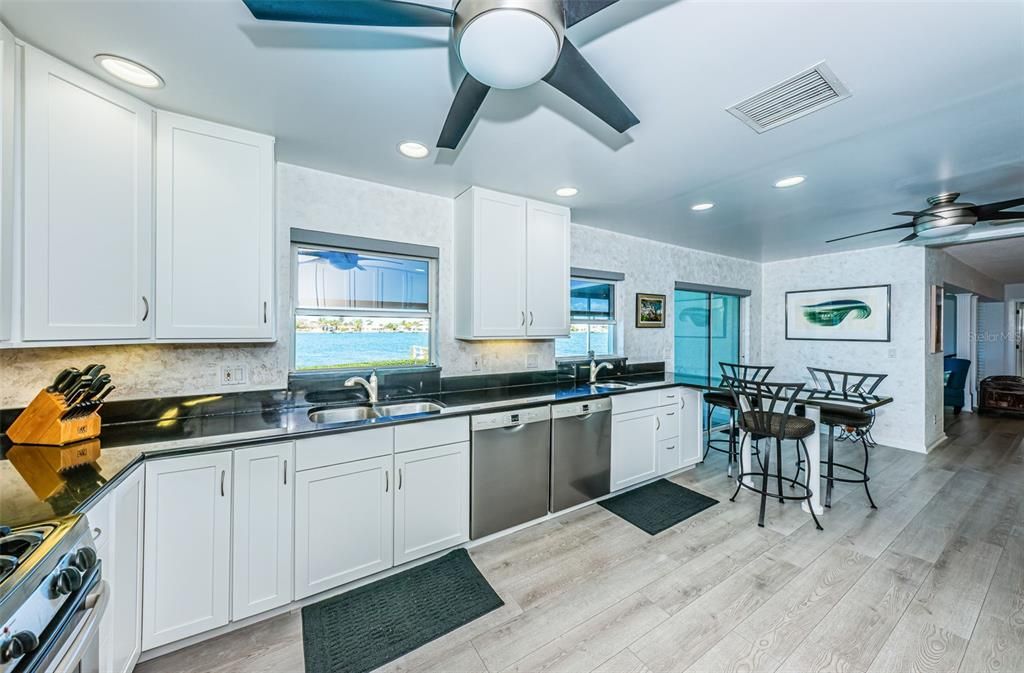 Recently Sold: $2,000,000 (4 beds, 3 baths, 2882 Square Feet)